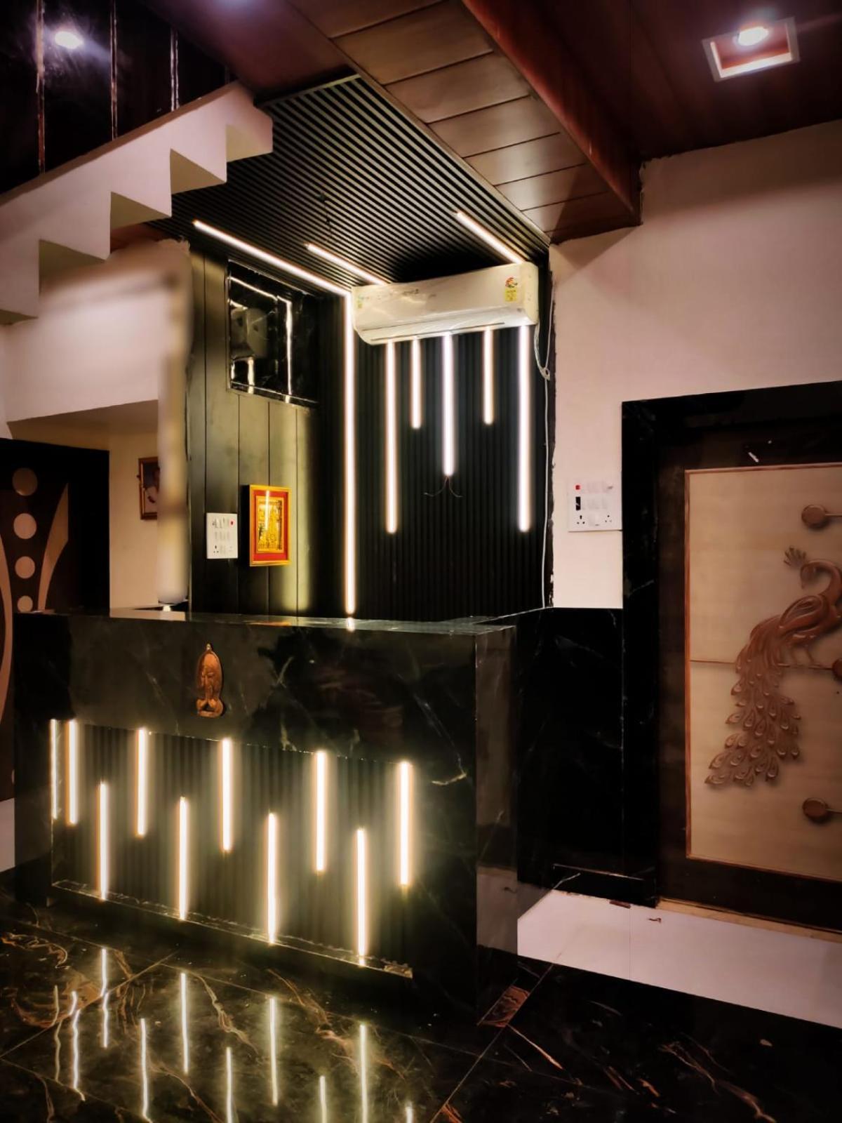 Sri Krishna Residency Hotel Váránaszi Kültér fotó