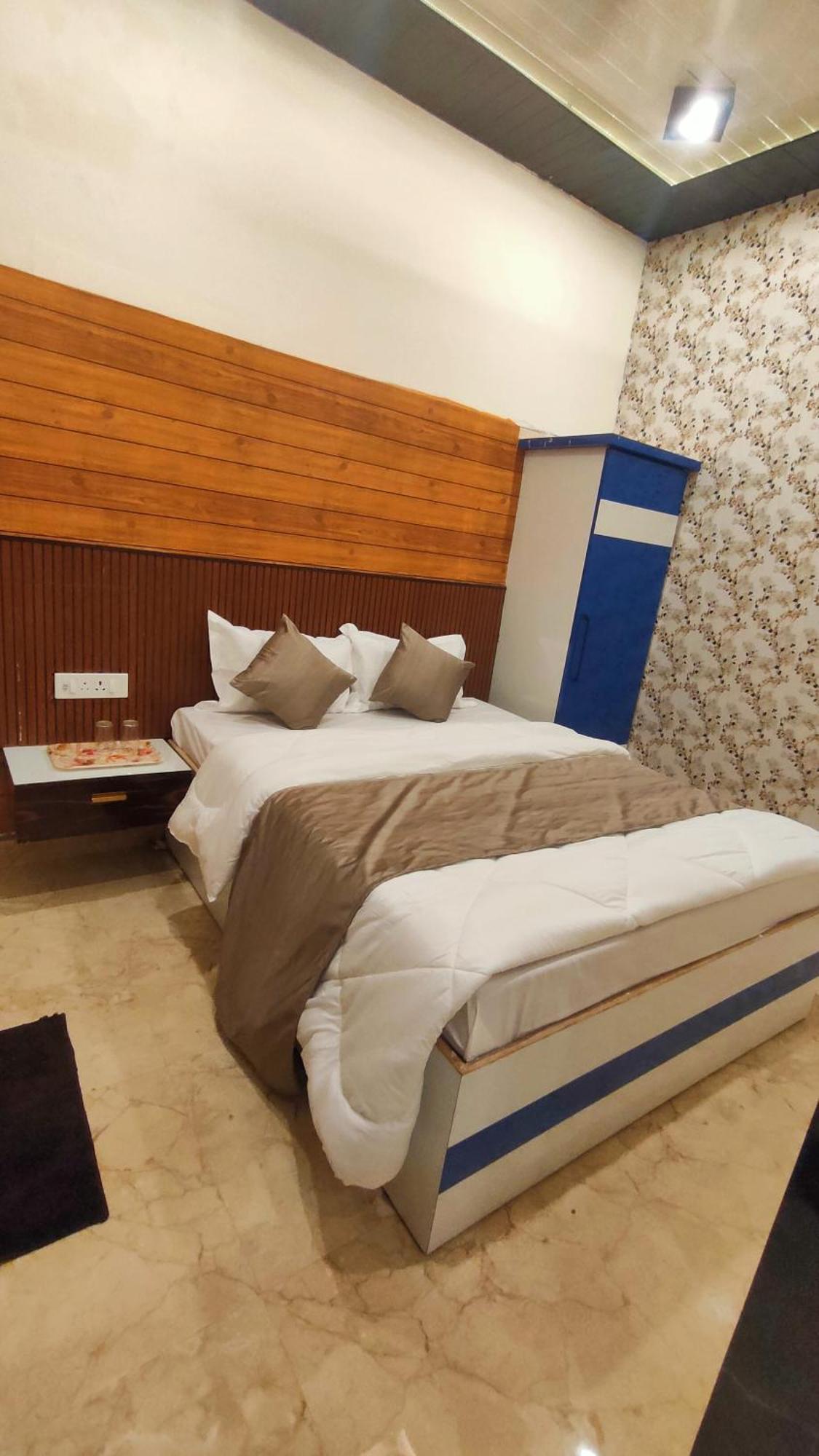 Sri Krishna Residency Hotel Váránaszi Kültér fotó