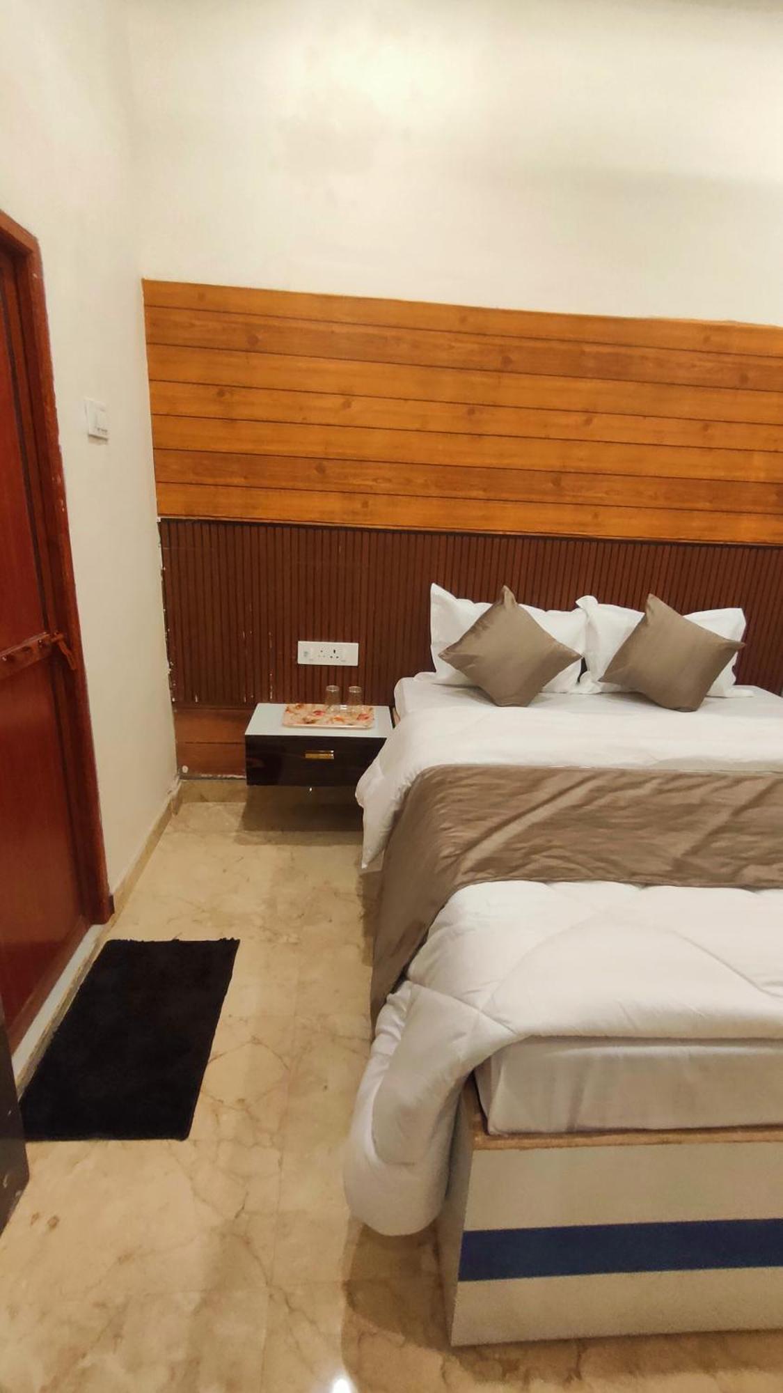 Sri Krishna Residency Hotel Váránaszi Kültér fotó